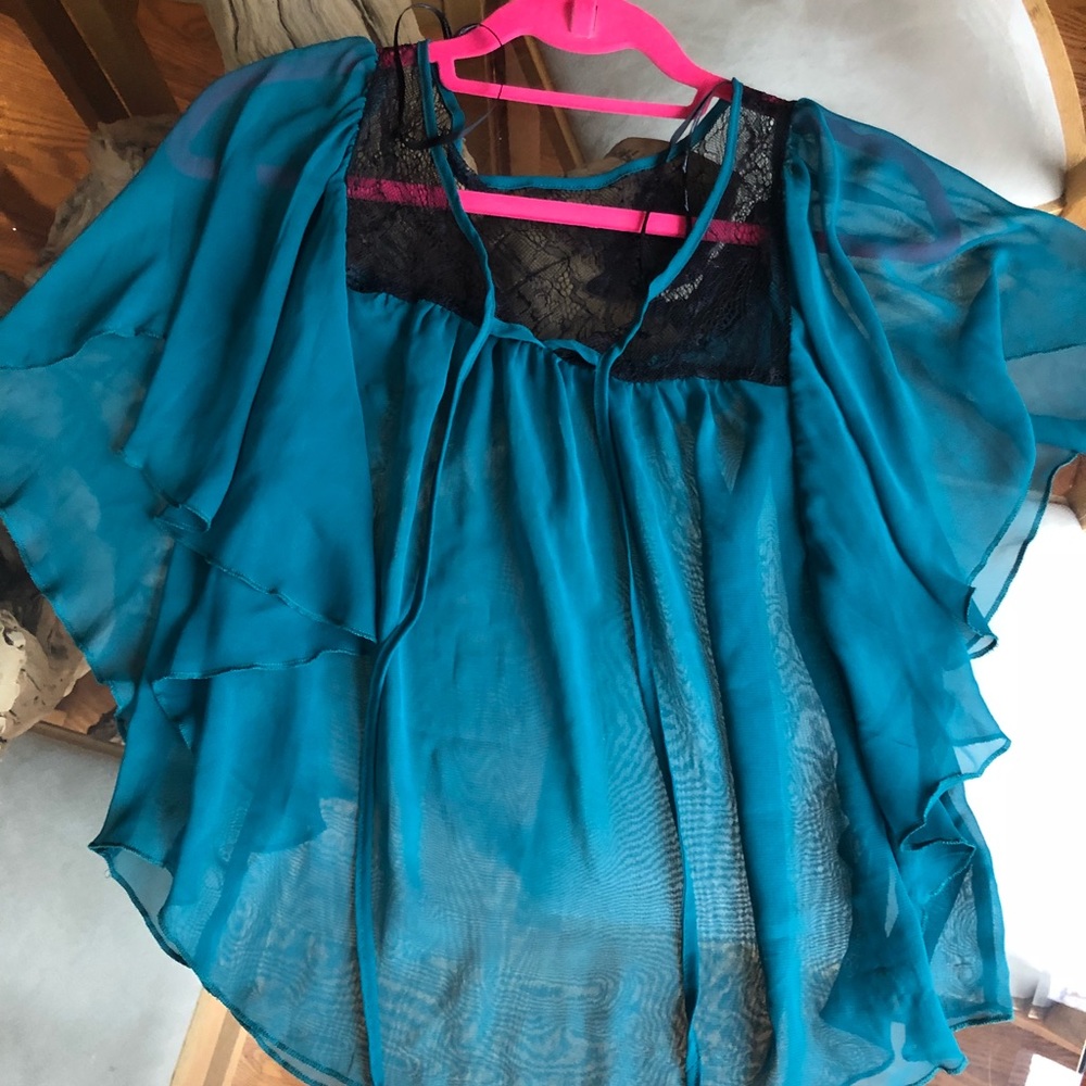 Cute forever 21 top - Picture 2 of 4